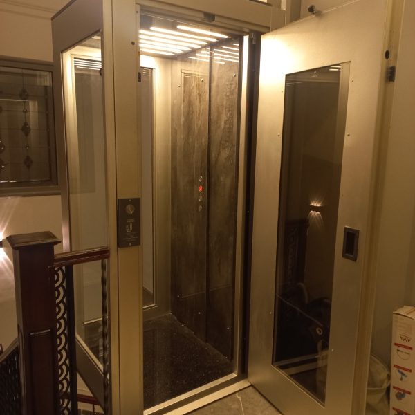 المصاعد المنزلية الهيدروليكية1