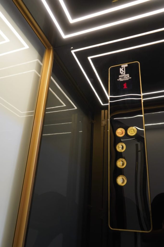 لوحات الطلب